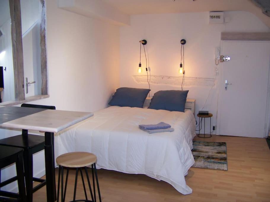 Rennes: Studio 4 Couchages, Proche Commerces, Bus. Экстерьер фото